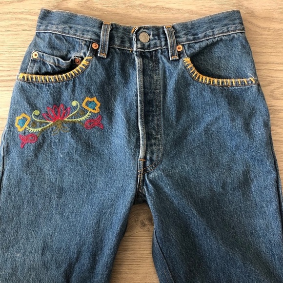 Vintage Levi 501 Flare Jeans - Picture 4 of 6